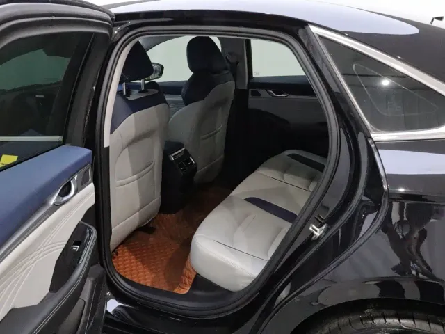 Geely Xingrui — Фото автомобиля 11