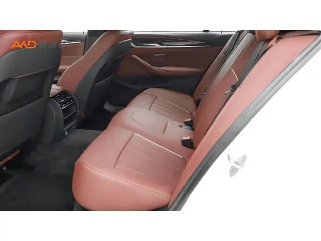BMW 5 Series — Фото автомобиля 7