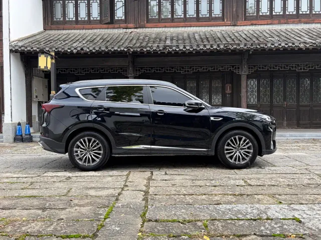 Jetour X70 Plus — Фото автомобиля 10