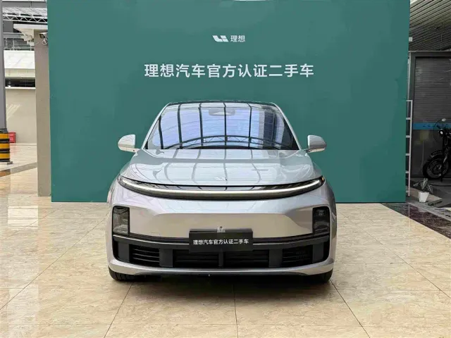 Li Auto L7 — Фото автомобиля 2