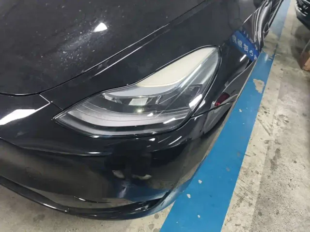 Tesla Model Y — Фото автомобиля 23