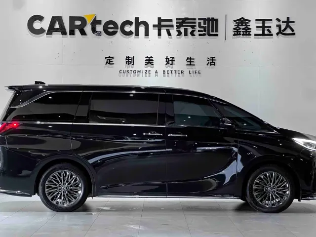 Lexus LM — Фото автомобиля 4
