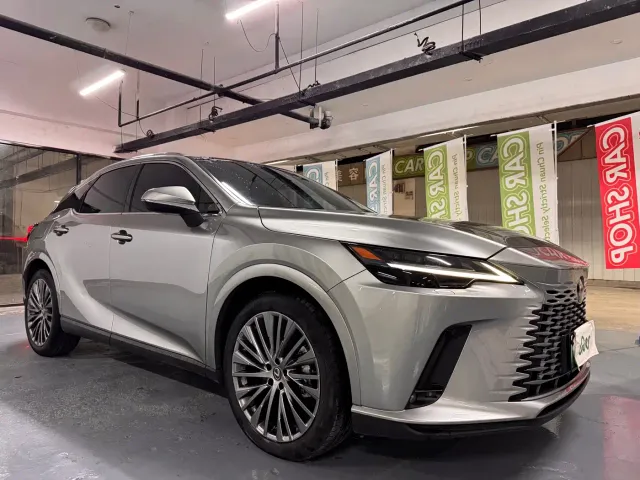 Lexus RX — Фото автомобиля 3