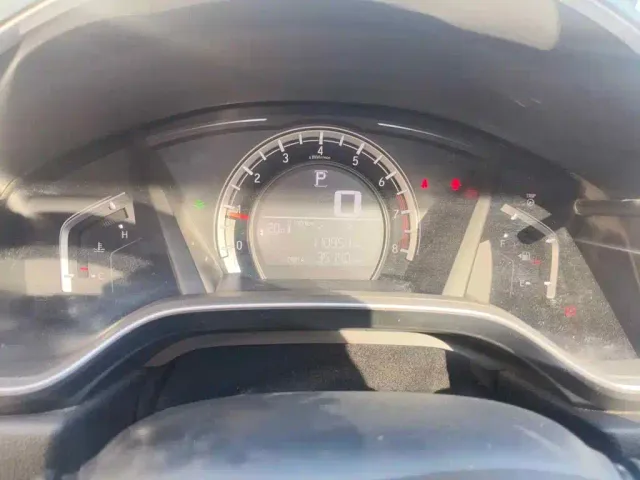Honda CR-V — Фото автомобиля 15