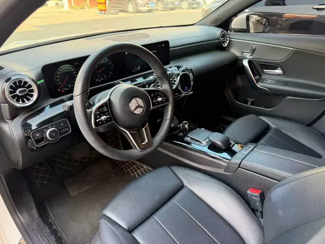 Mercedes-Benz A-Class — Фото автомобиля 11
