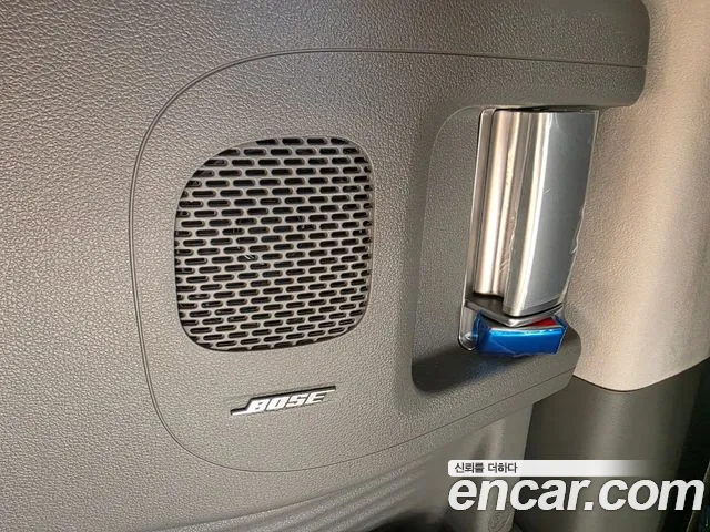 Hyundai Staria Staria 4WD Lounge 9 мест — Фото автомобиля 10