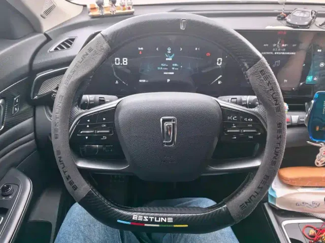 Bestune T55 — Фото автомобиля 15