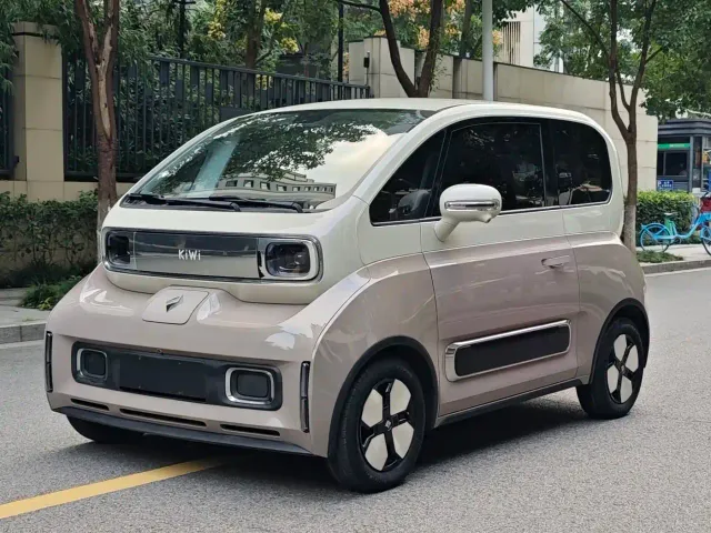 Фотография автомобиля — Baojun KiWi EV