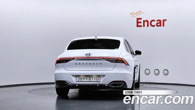 Hyundai Grandeur Premium — Фото автомобиля 3
