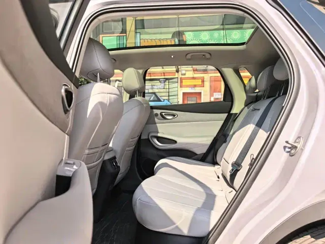 BYD Sealion 05 EV — Фото автомобиля 6