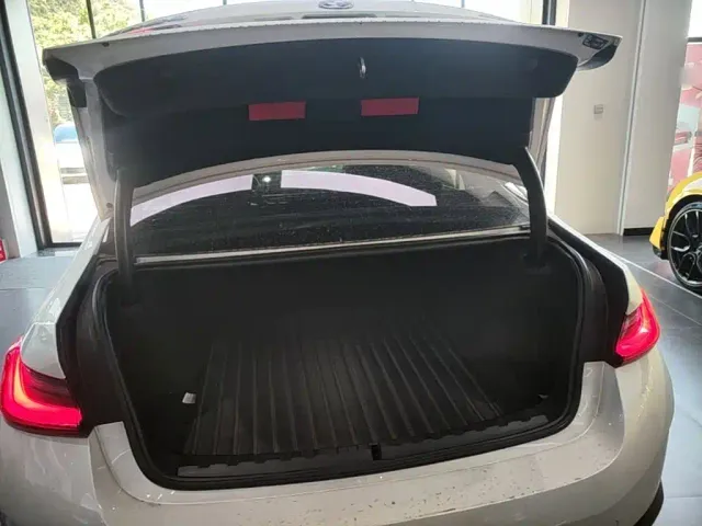 BMW i3 — Фото автомобиля 18