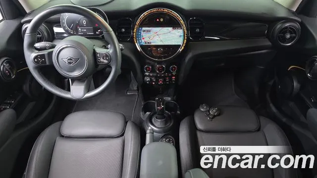Mini Cooper Cooper 5 дверей Classic — Фото автомобиля 6