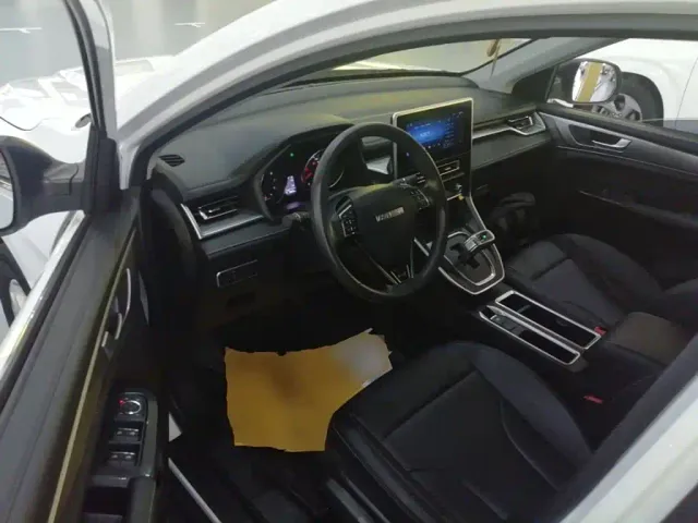Haval M6 — Фото автомобиля 15