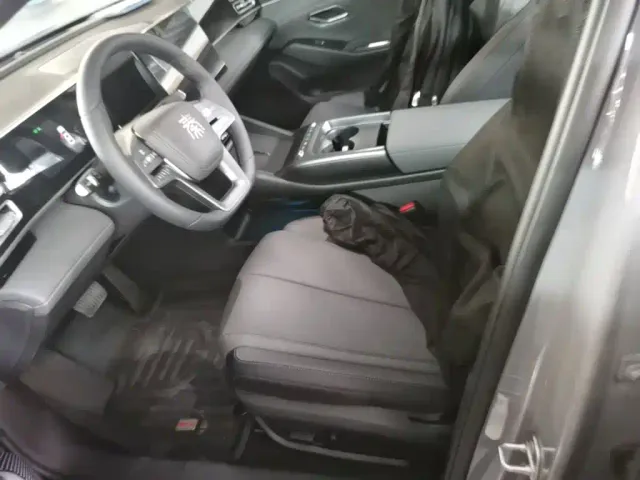 BYD Qin L — Фото автомобиля 14
