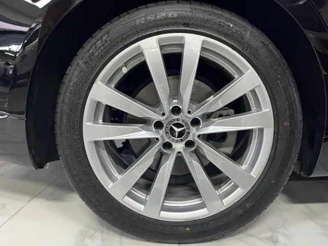 Mercedes-Benz S-Class — Фото автомобиля 13