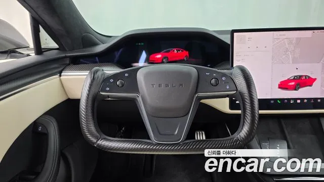 Tesla Model S — Фото автомобиля 18
