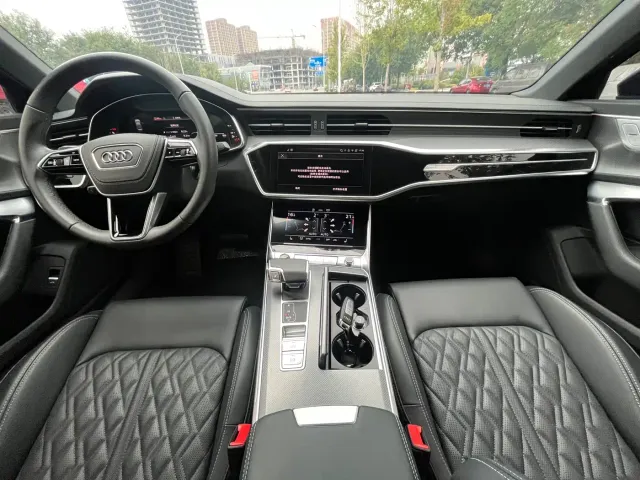 Audi A6L — Фото автомобиля 8