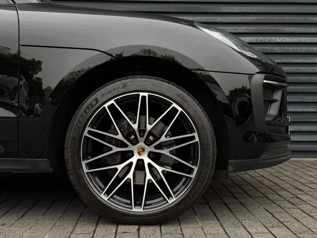 Porsche Macan — Фото автомобиля 9