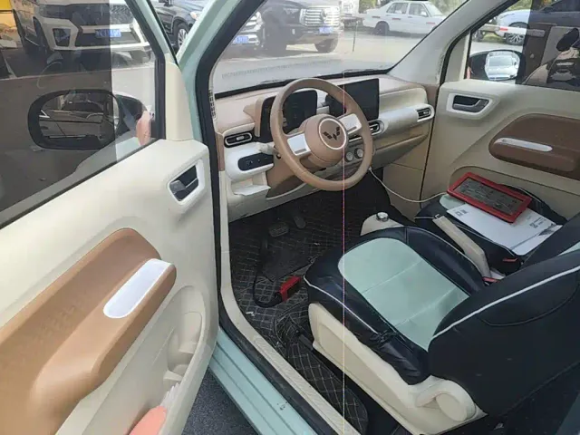 Wuling Hongguang Mini EV — Фото автомобиля 15