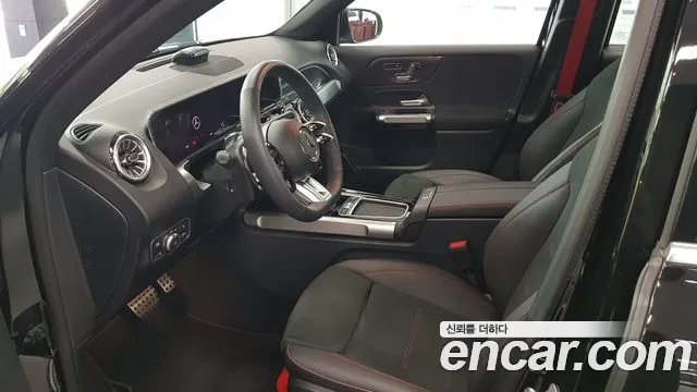 Mercedes-Benz GLB-Class — Фото автомобиля 14