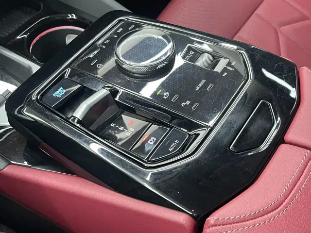 BMW i5 — Фото автомобиля 17