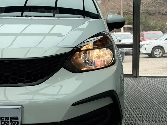 Honda Fit — Фото автомобиля 7