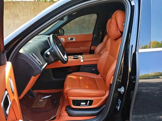 Li Auto L8 — Фото автомобиля 14