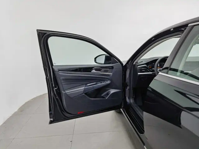 Volkswagen Passat — Фото автомобиля 8