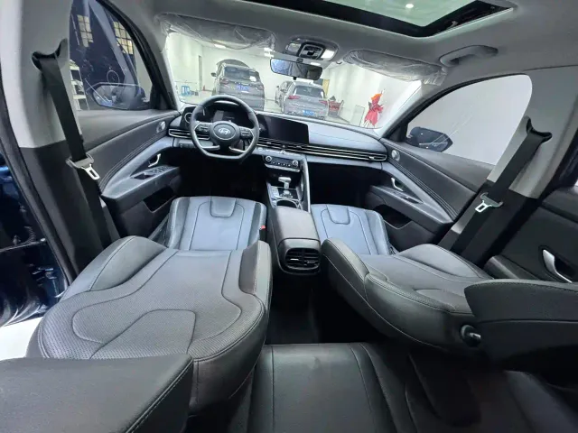 Hyundai Elantra — Фото автомобиля 10
