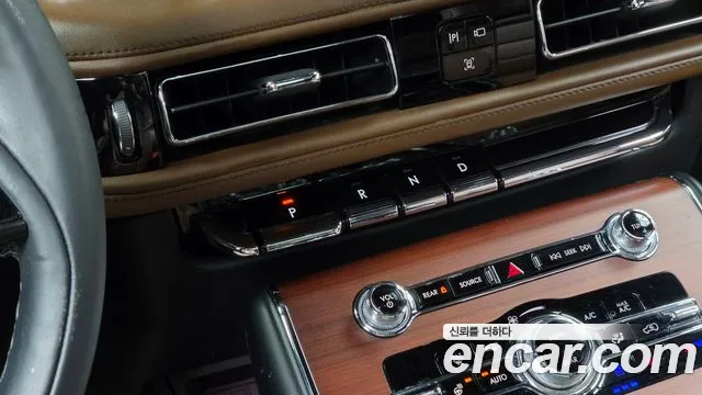 Lincoln Aviator 2nd Gen — Фото автомобиля 12