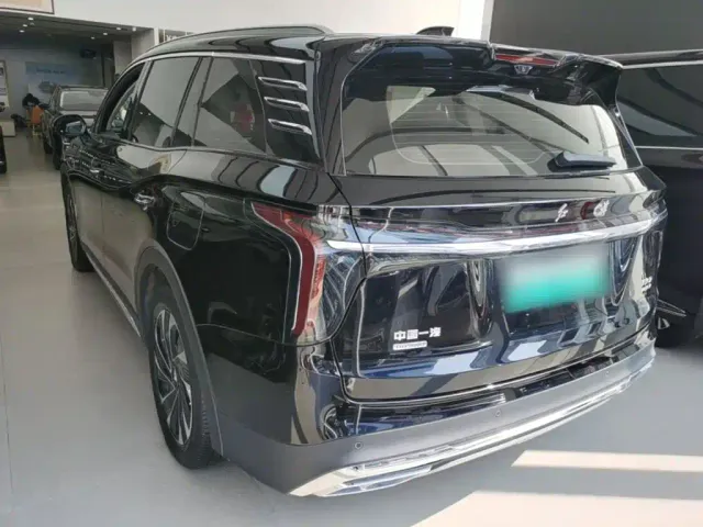 Hongqi HS7 PHEV — Фото автомобиля 4