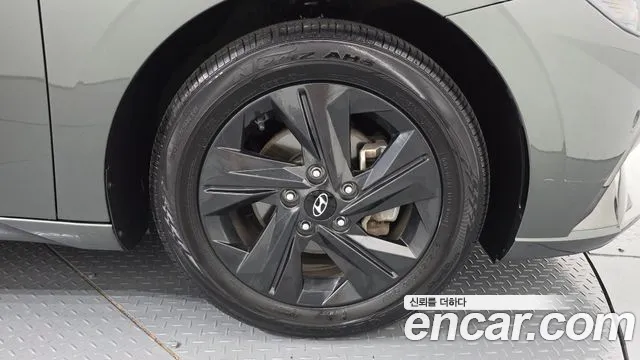Hyundai AVANTE Avante (CN7) — Фото автомобиля 21
