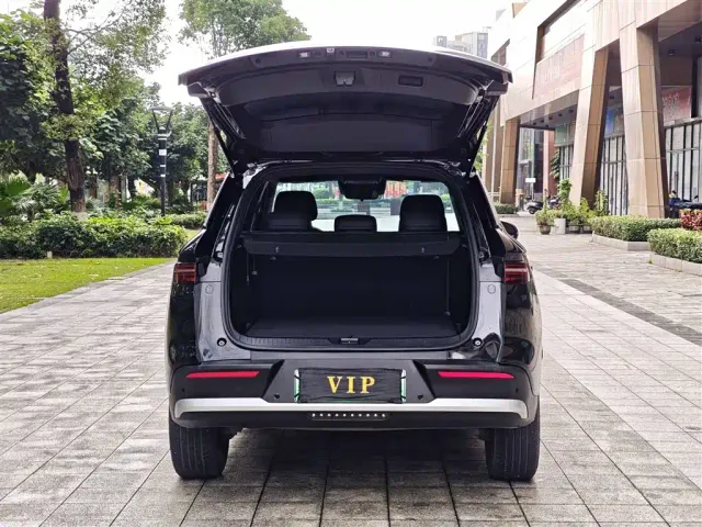 BYD Song Pro — Фото автомобиля 12