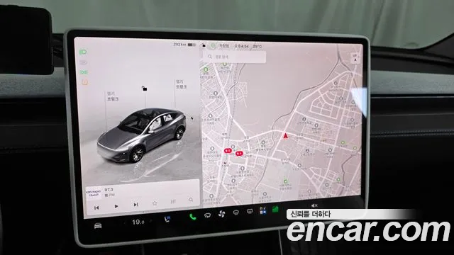 Tesla Model Y — Фото автомобиля 19