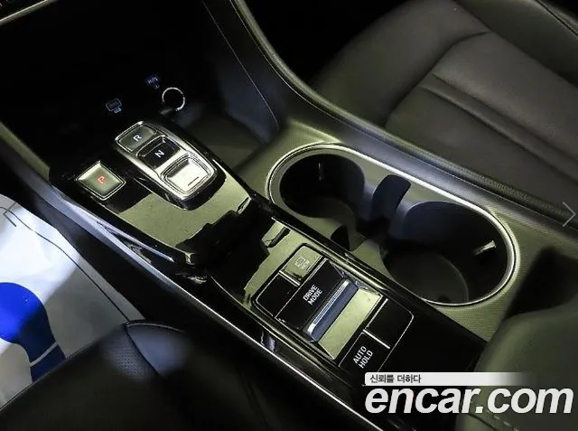 Hyundai Sonata — Фото автомобиля 12
