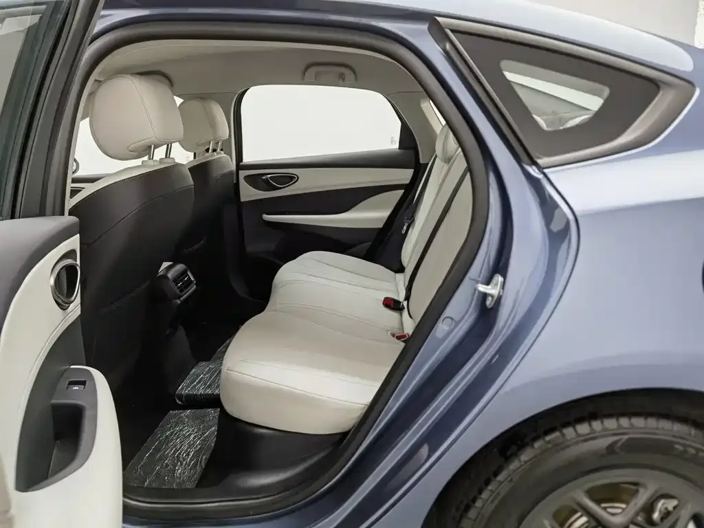 BYD Hai Bao 05 DM-i 2025 DM-i Smart Drive Edition 55KM Luxury — Фото автомобиля 15