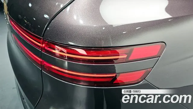 Genesis GV70 — Фото автомобиля 22
