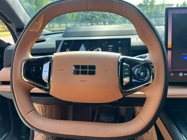 Geely Galaxy Xingyao 8 — Фото автомобиля 12