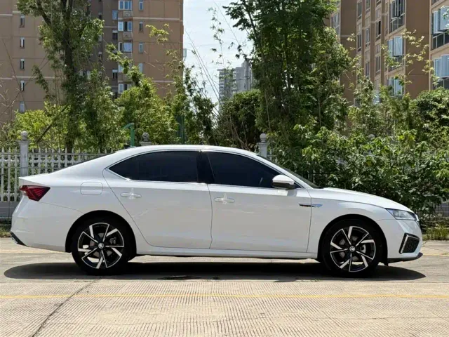 Skoda Octavia — Фото автомобиля 4