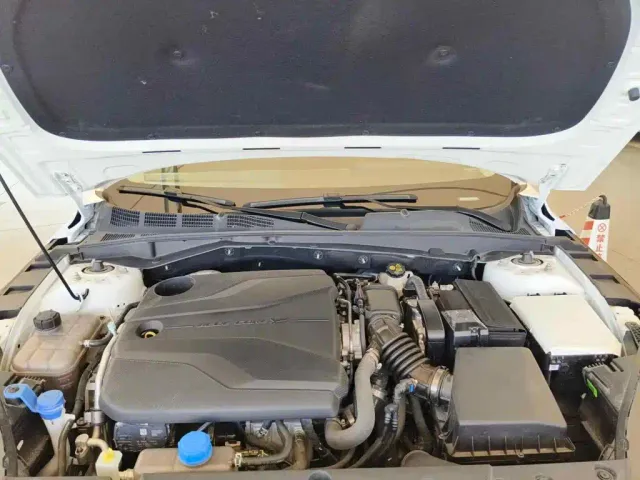 Changan Eado — Фото автомобиля 3