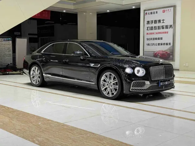 Bentley Flying Spur — Фото автомобиля 4
