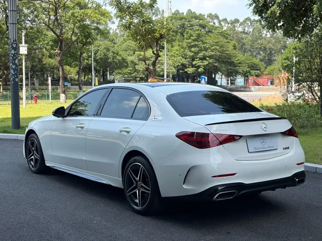 Mercedes-Benz C-Class — Фото автомобиля 10