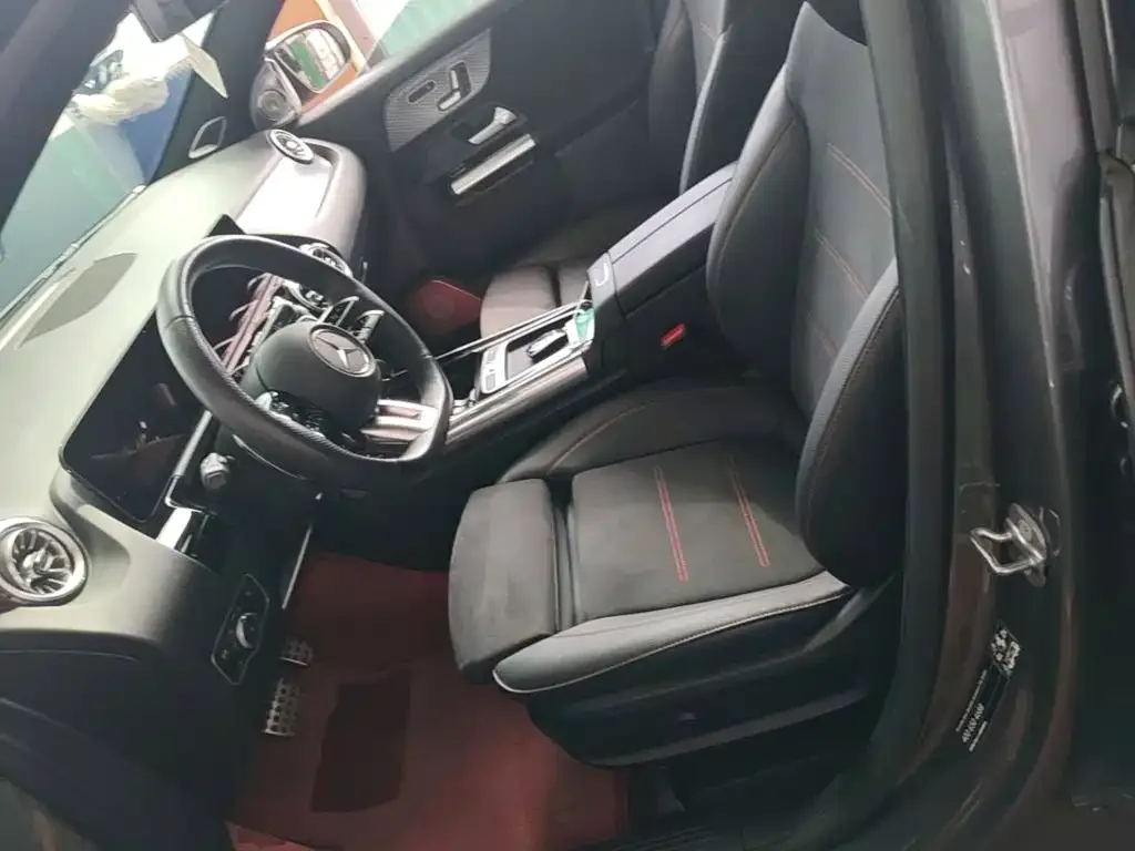 Mercedes-Benz Mercedes-Benz GLA AMG 2024 AMG GLA 35 4MATIC — Фото автомобиля 14