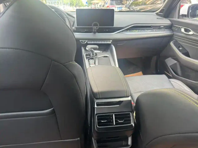 Geely Xingrui — Фото автомобиля 8