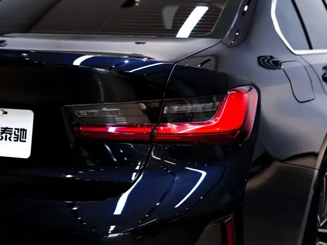 BMW 3 Series — Фото автомобиля 11