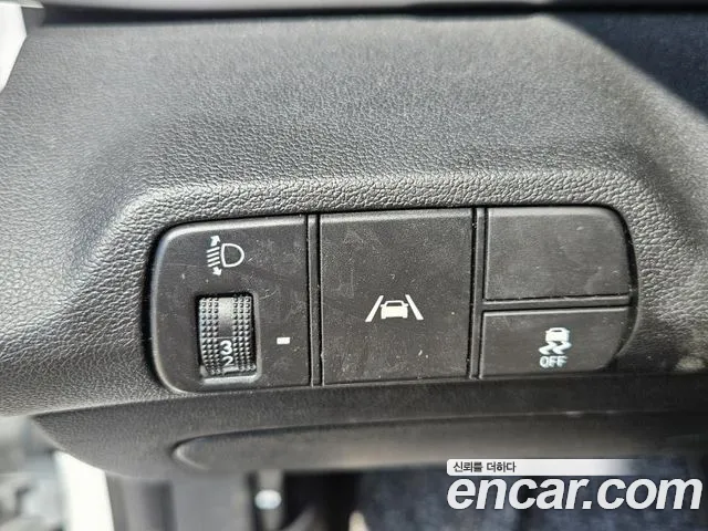 Hyundai Avante CN7 — Фото автомобиля 11