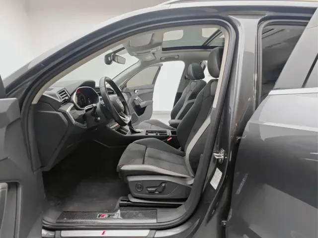 Audi Q3 — Фото автомобиля 9