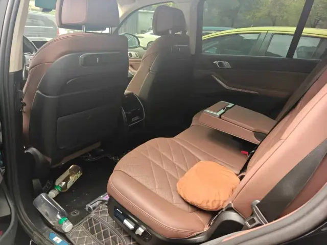 BMW X7 — Фото автомобиля 9