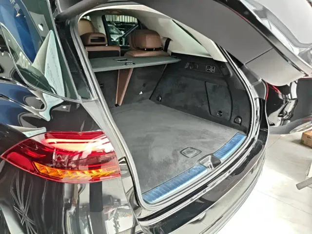 Mercedes-Benz GLE-Class — Фото автомобиля 18