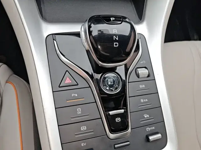 BYD Song Pro — Фото автомобиля 13
